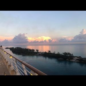 Meet your Posher, Angeline